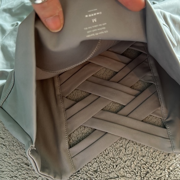 New Tracy Anderson gray long sleeve crop top - Picture 5 of 5